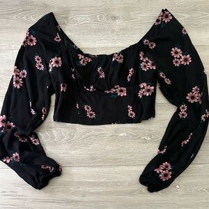 Wild Fable Black Floral Puff Sleeve Crop Blouse